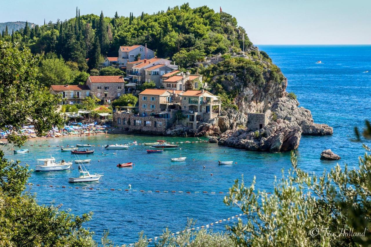 Hotel & Apartments Hec Residence Sveti Stefan Exterior photo