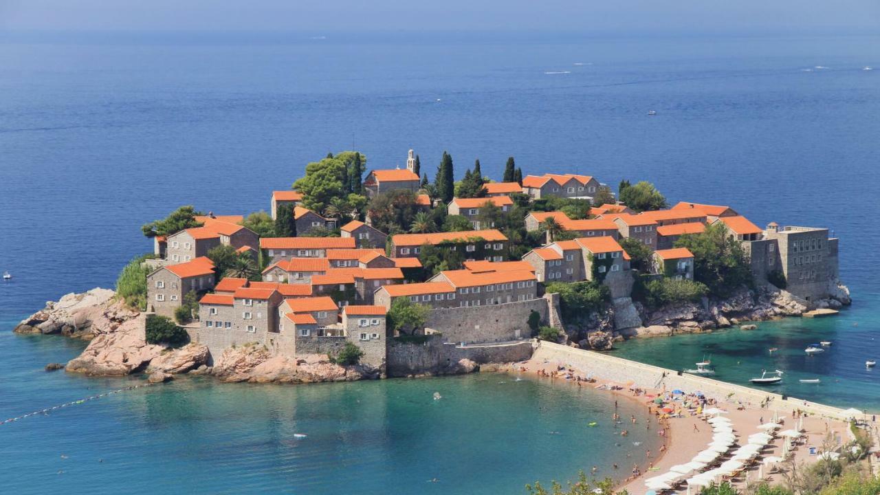 Hotel & Apartments Hec Residence Sveti Stefan Exterior photo